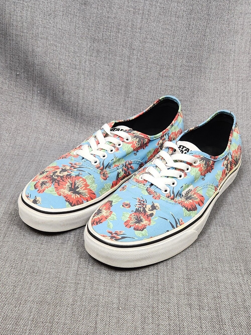 Vans Aloha Yoda Classic Low Top Sneakers. 10.5